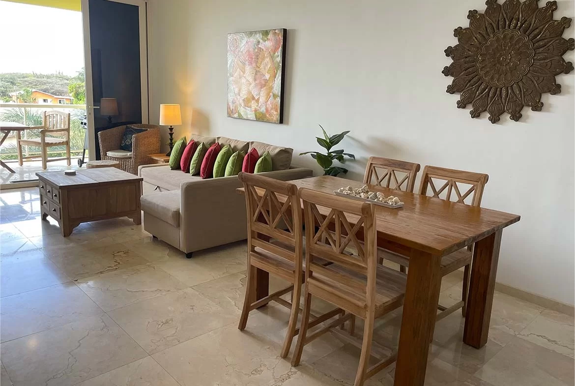 Condo Isla Bonita Dining Table