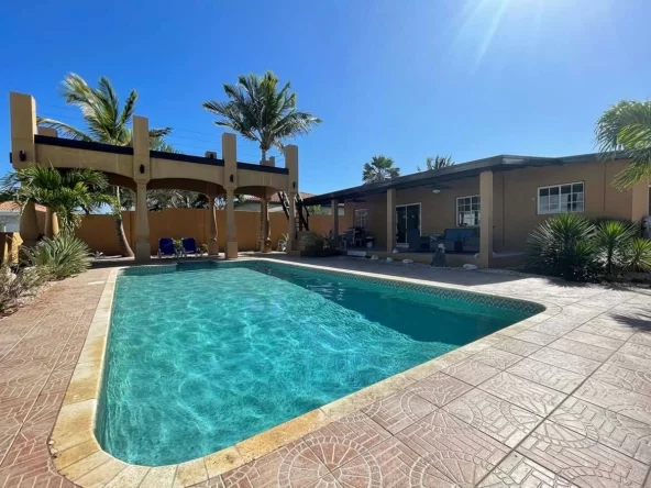 Esmeralda Villa Aruba with Pool