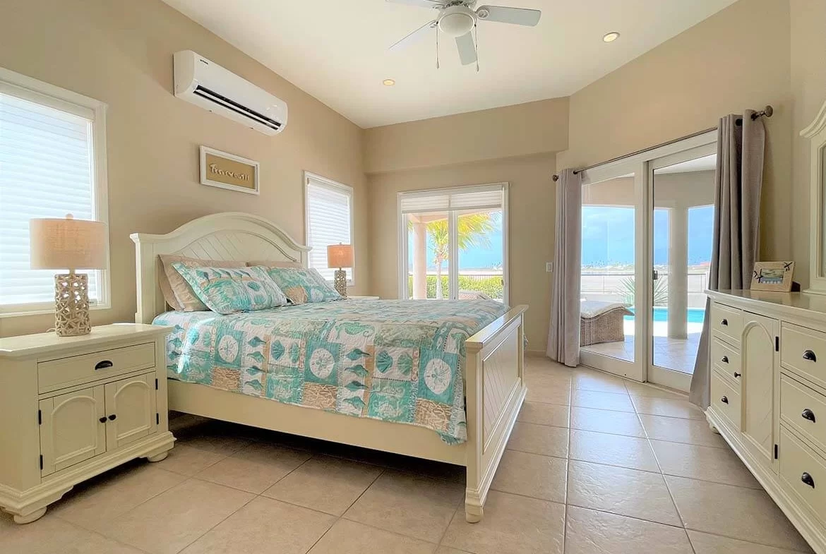 Ocean view bedroom Rentals in Aruba