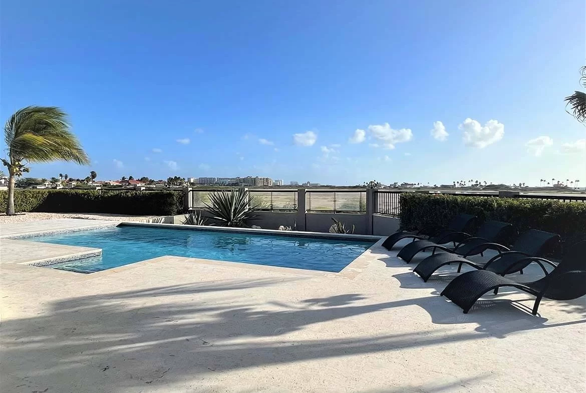 Pool deck with view Rentals in Aruba