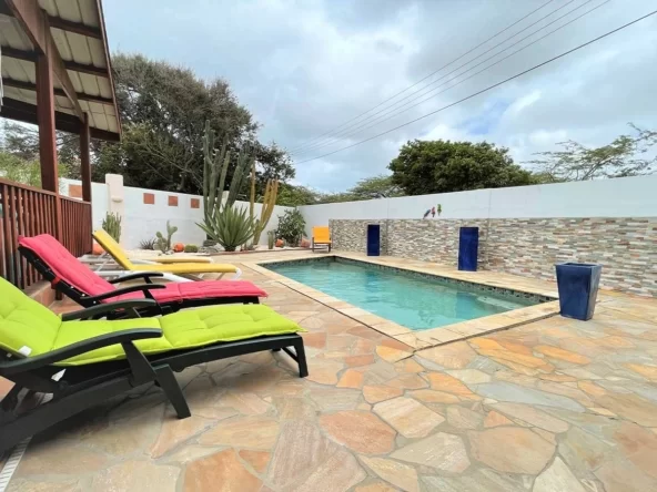 Rentals-in-Aruba-pooldeck