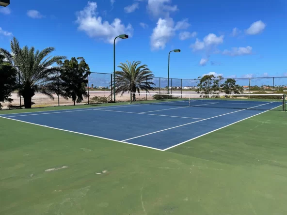 Tennis court Gold Coast Rentals in Aruba