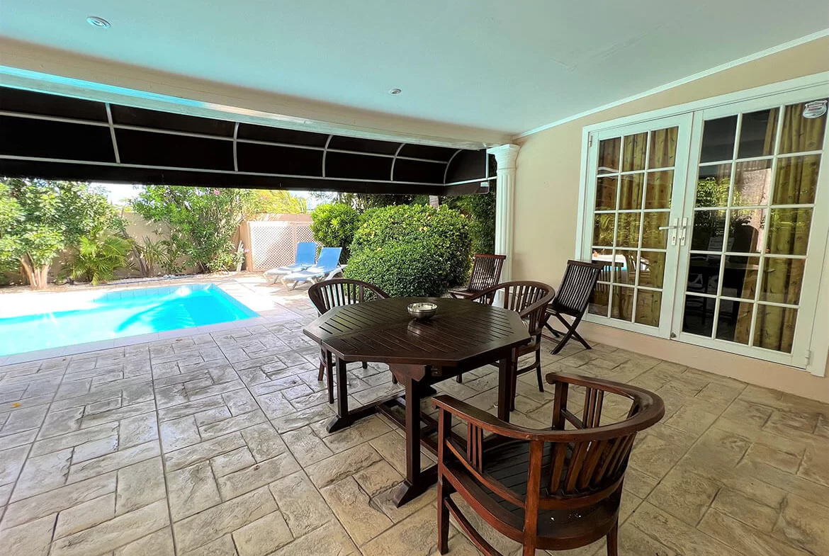 Rentals in Aruba Relaxing patio with large pool happy rentals and homes